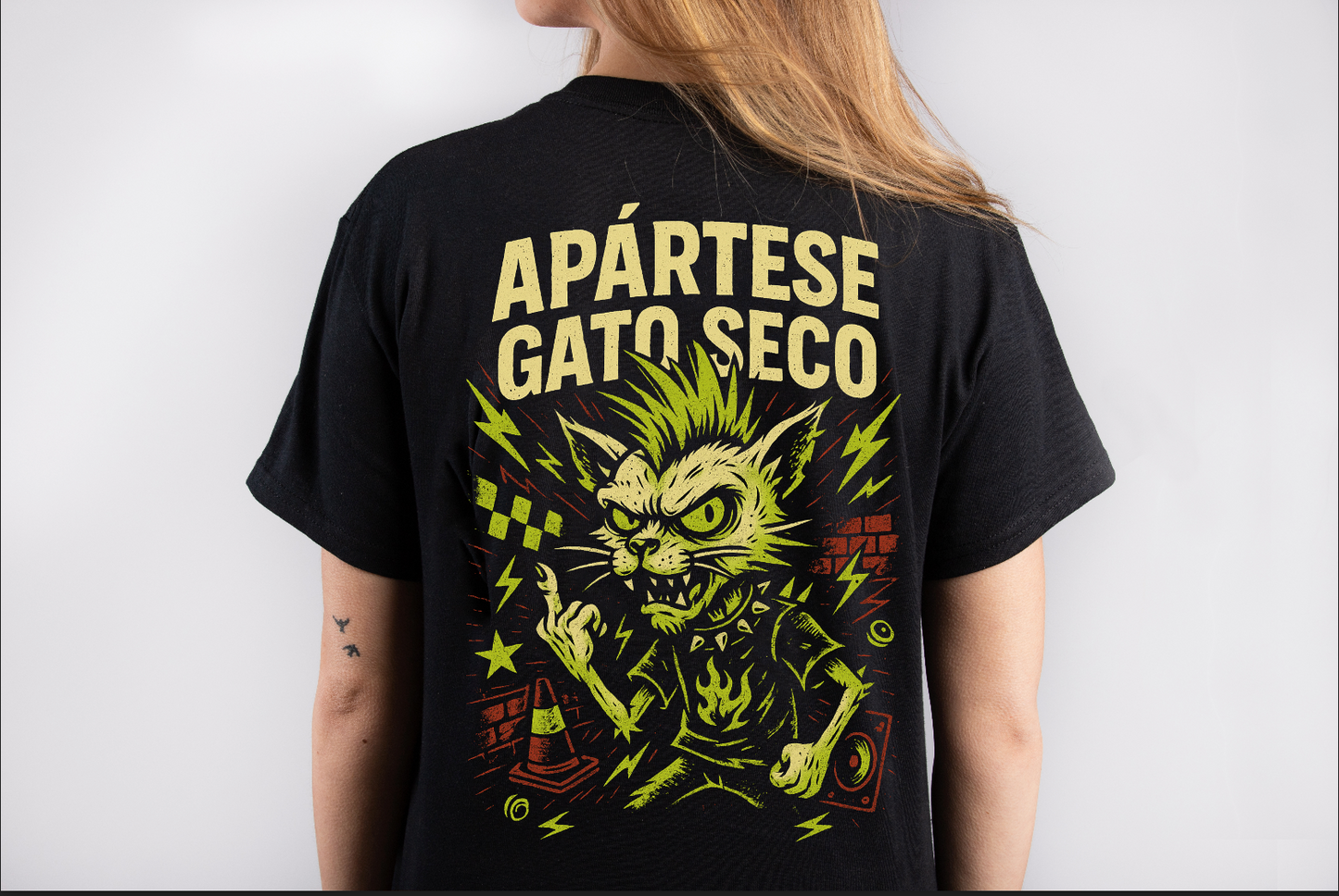 Apártese Gato Seco